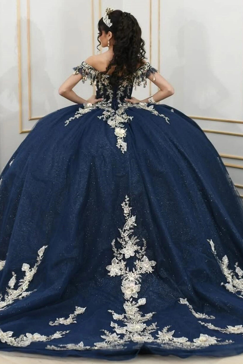 Luxury Ball Gown Off Shoulder Short Sleeve Lace‑Up Back Sweep Train Quinceanera Dress