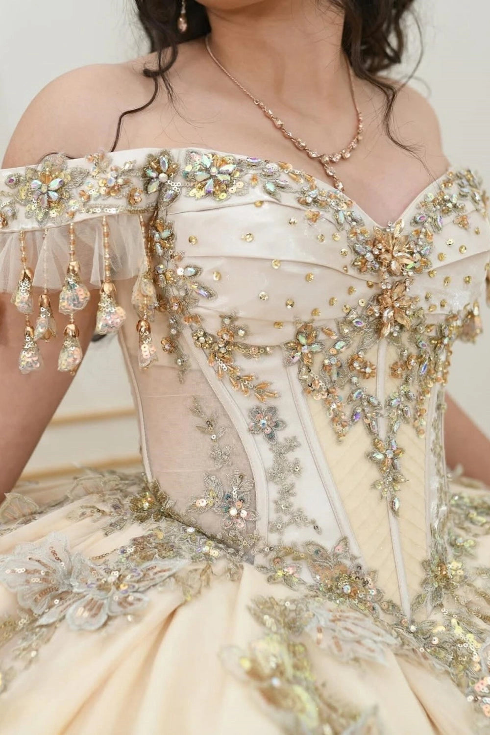 Luxury Ball Gown Off Shoulder Short Sleeve Lace‑Up Back Sweep Train Quinceanera Dress