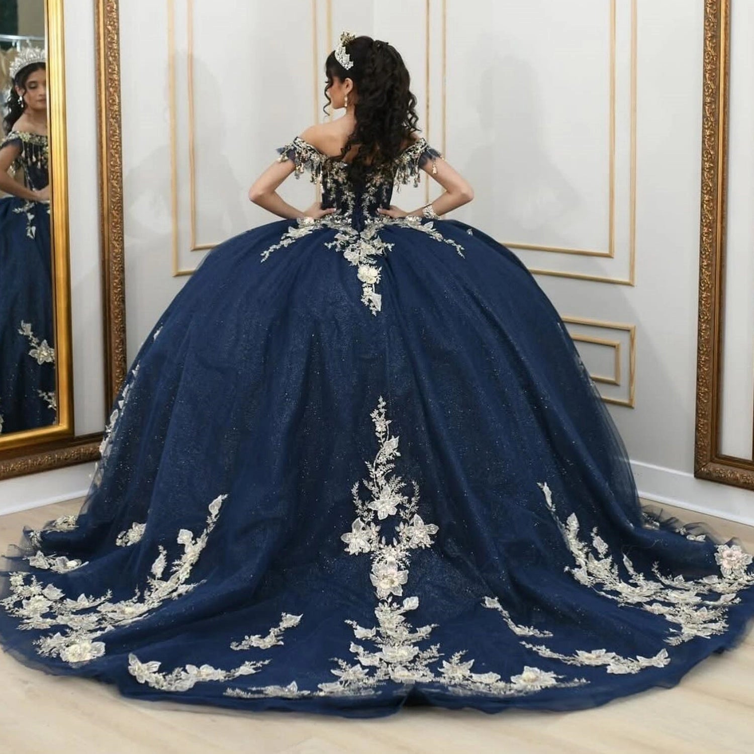 Luxury Ball Gown Off Shoulder Short Sleeve Lace‑Up Back Sweep Train Quinceanera Dress