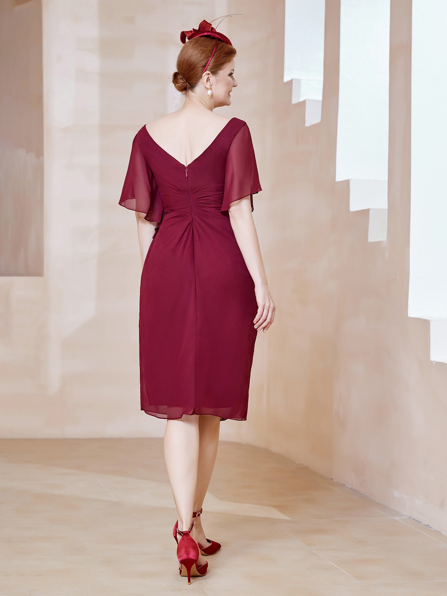 Elegant Burgundy Chiffon V-Neck Knee-Length Mother of the Bride Dress with Flutter Sleeves and Beaded Waist