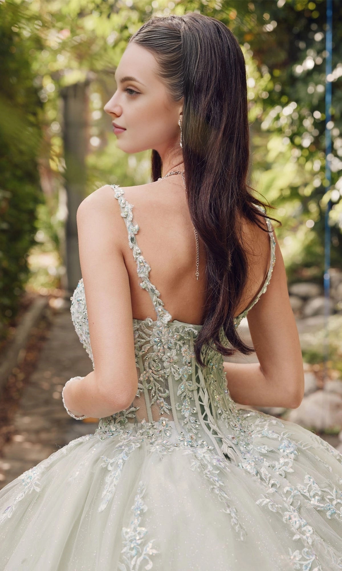 Lace Ballgown Spaghetti‑Strap Sweetheart Corset‑Back Floor‑Train‑Length Quinceanera Dress