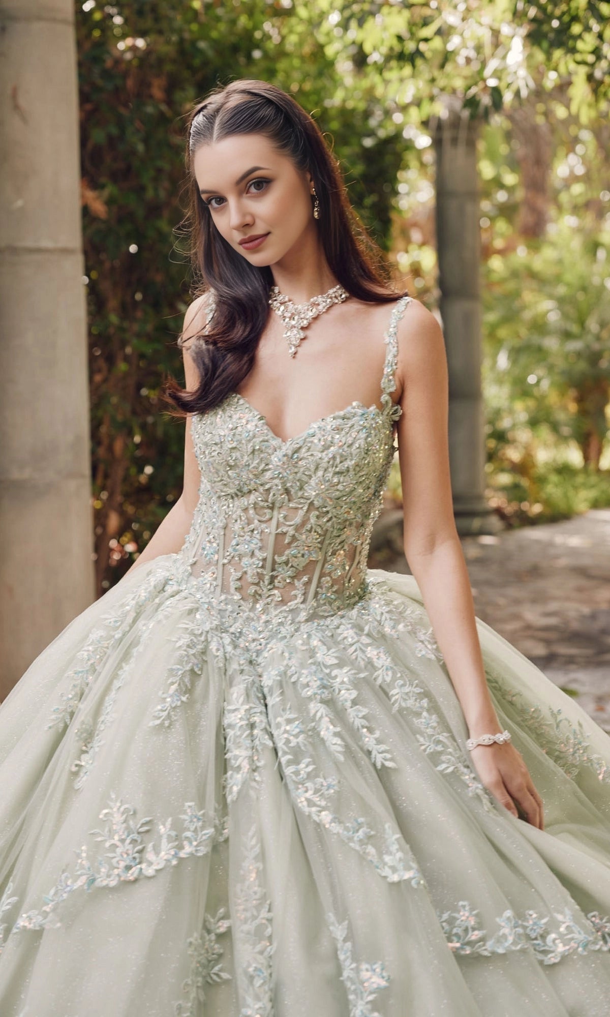 Lace Ballgown Spaghetti‑Strap Sweetheart Corset‑Back Floor‑Train‑Length Quinceanera Dress