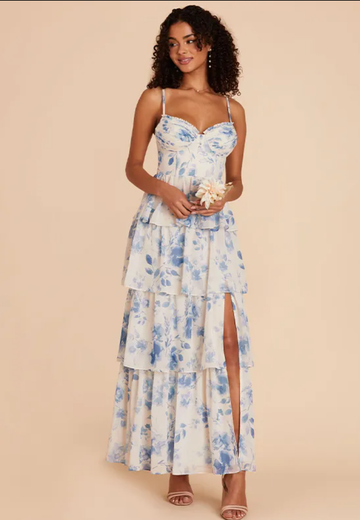 Vestido largo romántico de noche con tirantes finos, escote corazón, espalda abierta y falda escalonada en línea A para el verano