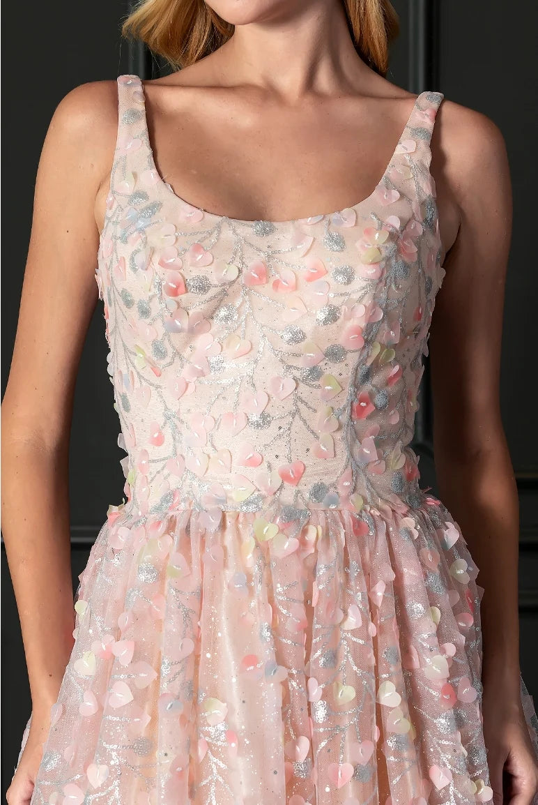 Vestido de fiesta de tul con escote cuadrado, falda en línea A y adornos florales 3D