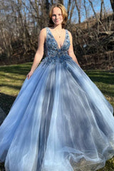 3D Floral Tulle A-Line V-Neck Sleeveless Floor-Length Prom Gown