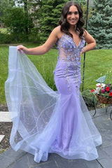 3D Floral Tulle Mermaid V-Neck Spaghetti Strap Prom Gown