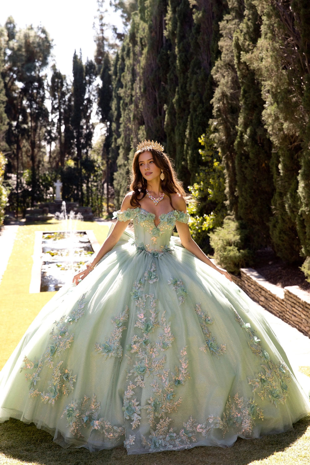 Elegant Sage Green Ball Gown Off‑Shoulder Short Sleeve Lace‑Up Back Cathedral Train Quinceanera Dress