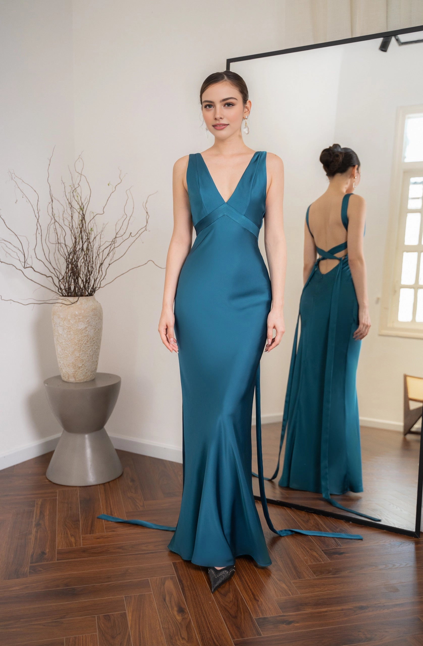 Soft Satin Mermaid V‑Neck Sleeveless Lace‑Up Back Floor‑Length Prom Dress