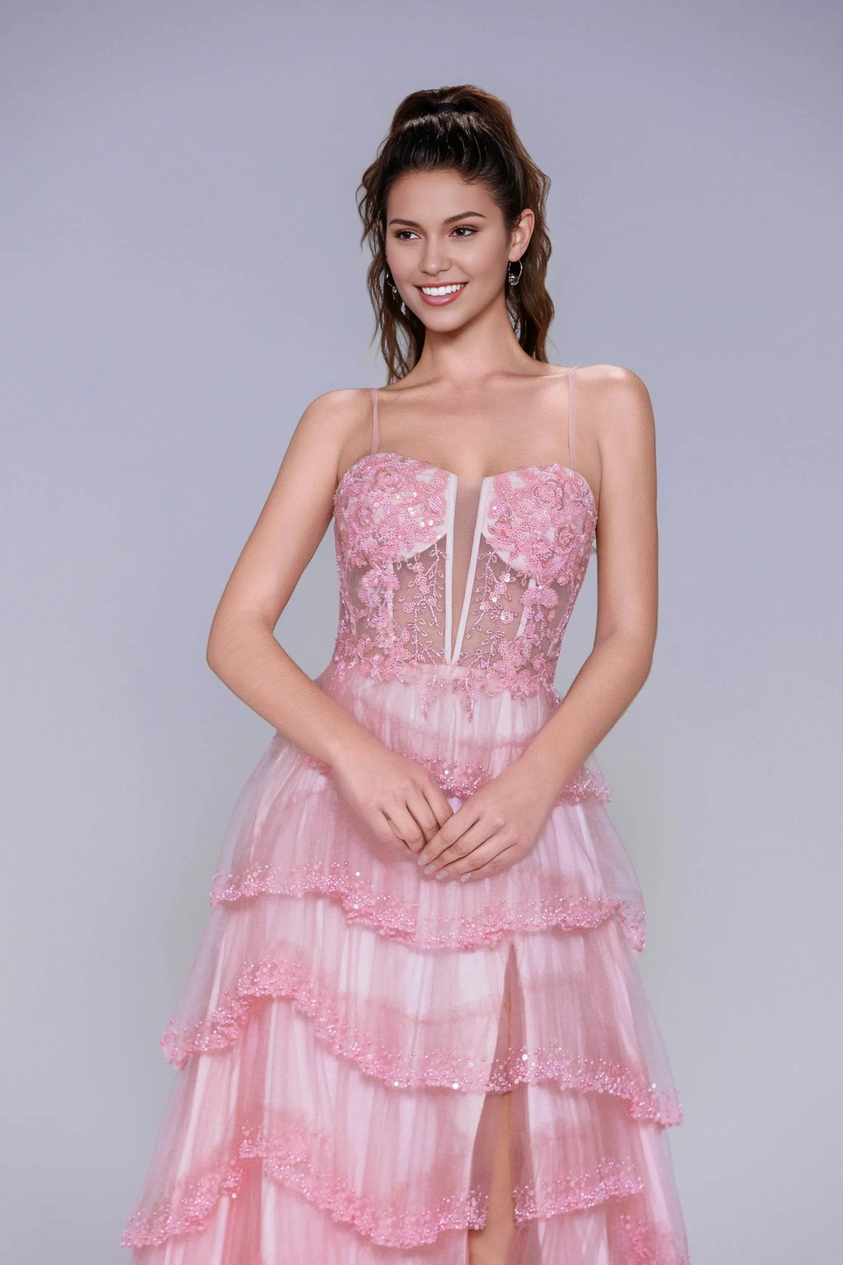 Dreamy A-Line Plunge Neck Spaghetti Strap Tiered Tulle Appliqué Evening Gown