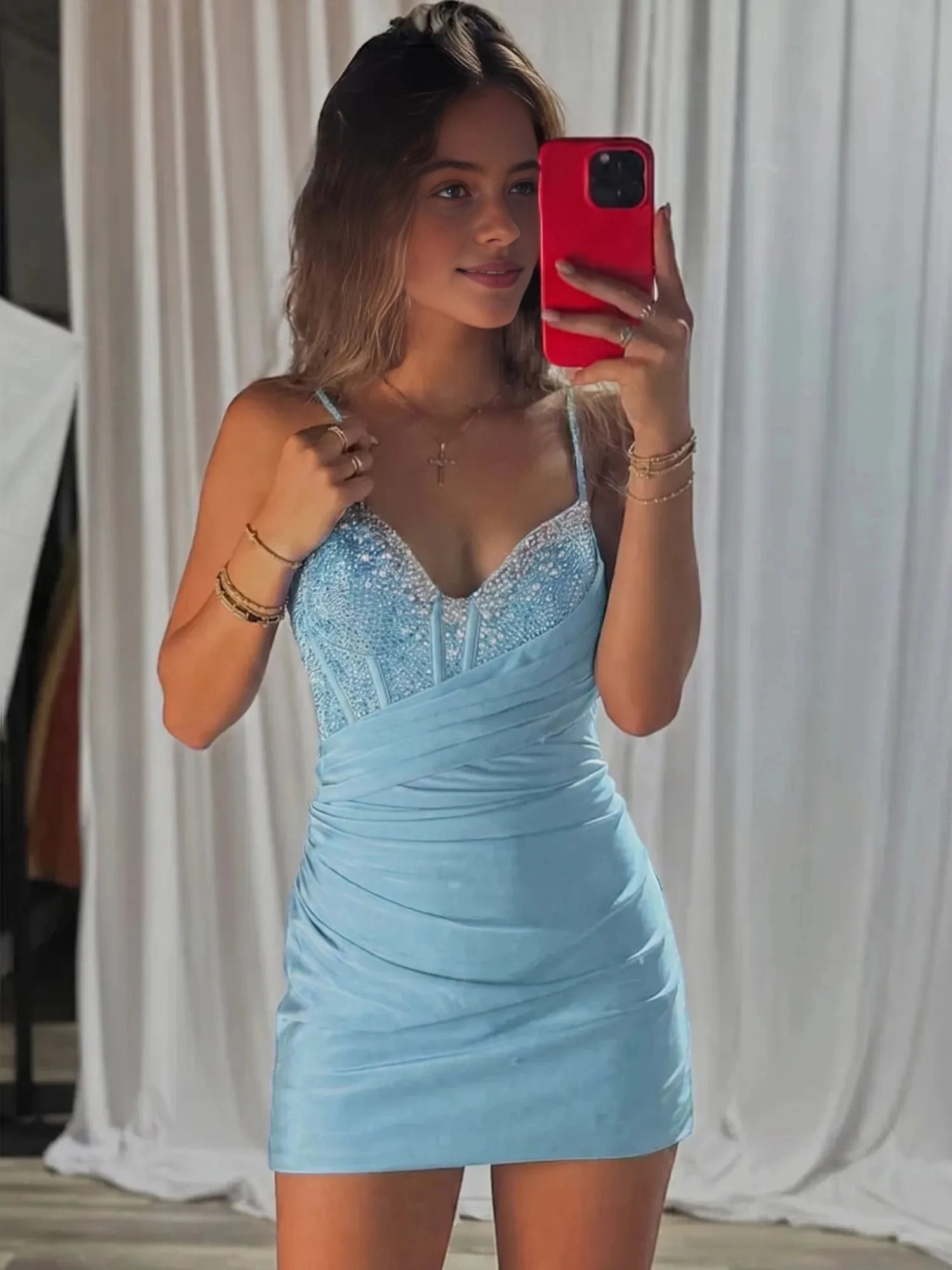 Glamorous Sheath V‑Neck Spaghetti Strap Ruched‑Back Short Homecoming Dress 