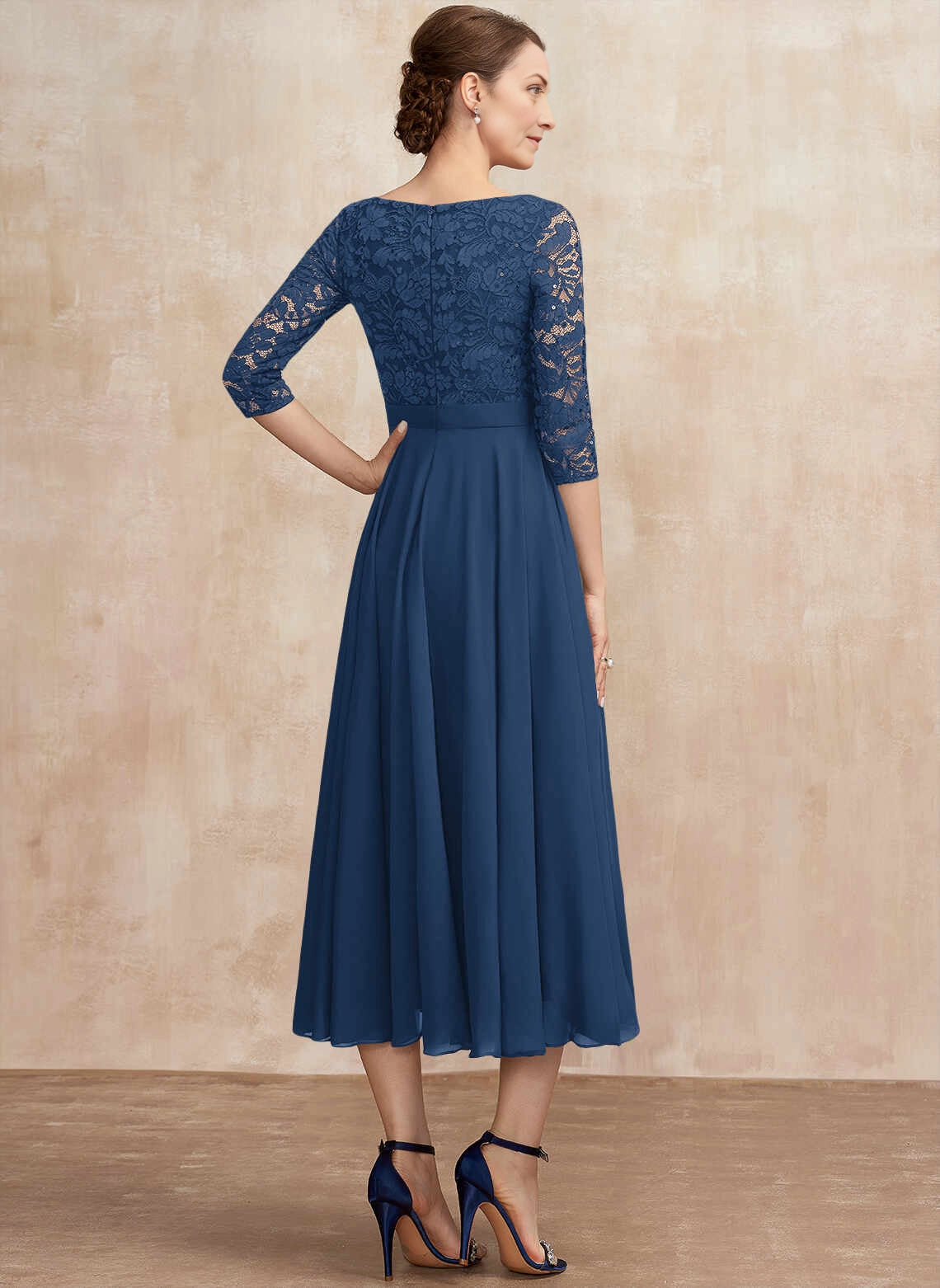 Modest A‑Line Bateau‑Neck Elbow‑Sleeve Zip‑Back Midi Mother Of The Bride Dress
