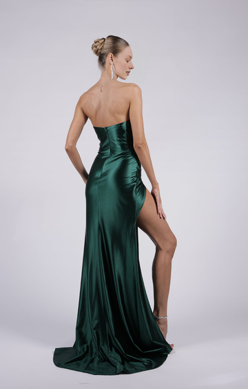Mermaid Strapless Ruched Back Zippered Court Train Evening Gown