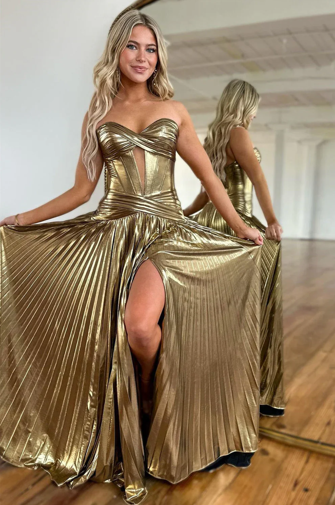 Elegante vestido de noche sin tirantes metálico con silueta A, vestidos de fiesta con detalle de corsé y abertura alta