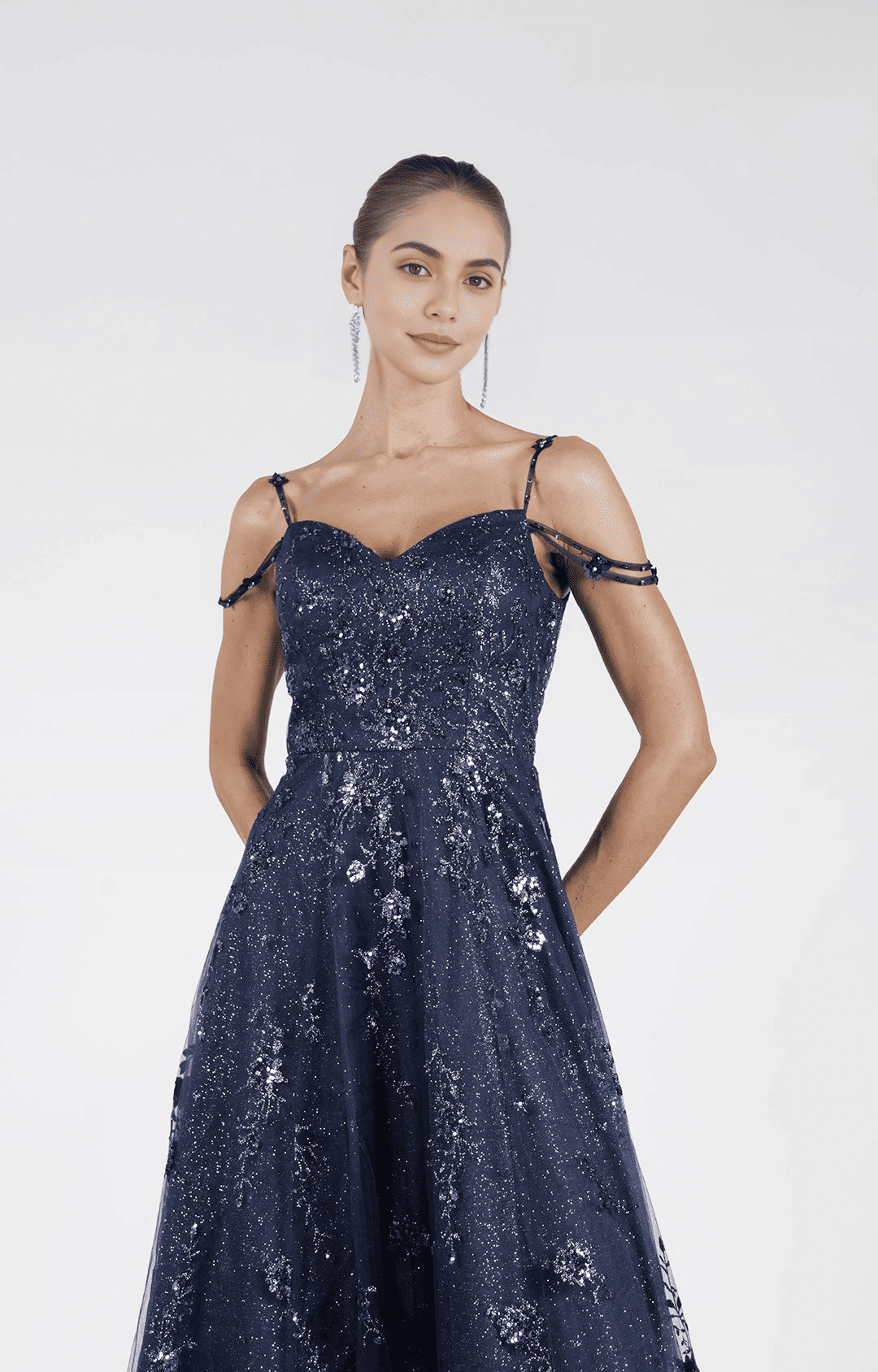 Vestidos de fiesta de noche línea A glamorosos de tul brillante con escote corazón y hombros descubiertos, largos hasta el suelo