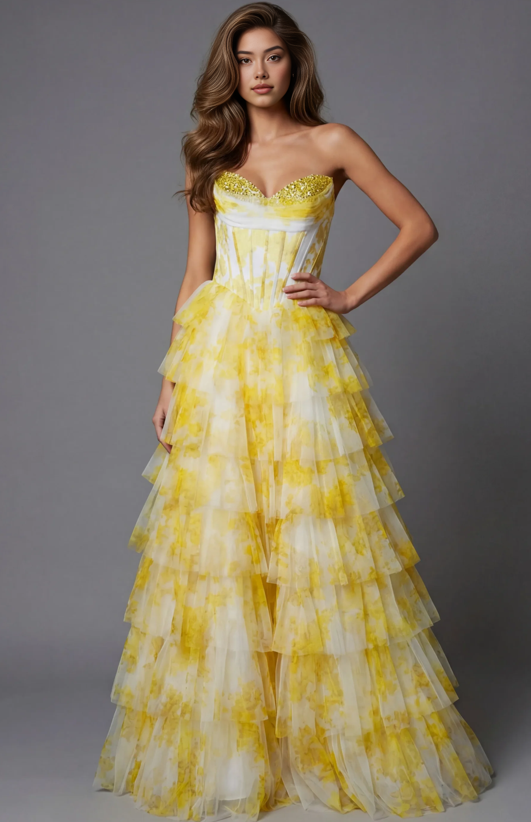 Vestido de fiesta de corte princesa en línea A con volantes, escote corazón, sin tirantes, espalda con cremallera y hasta el suelo