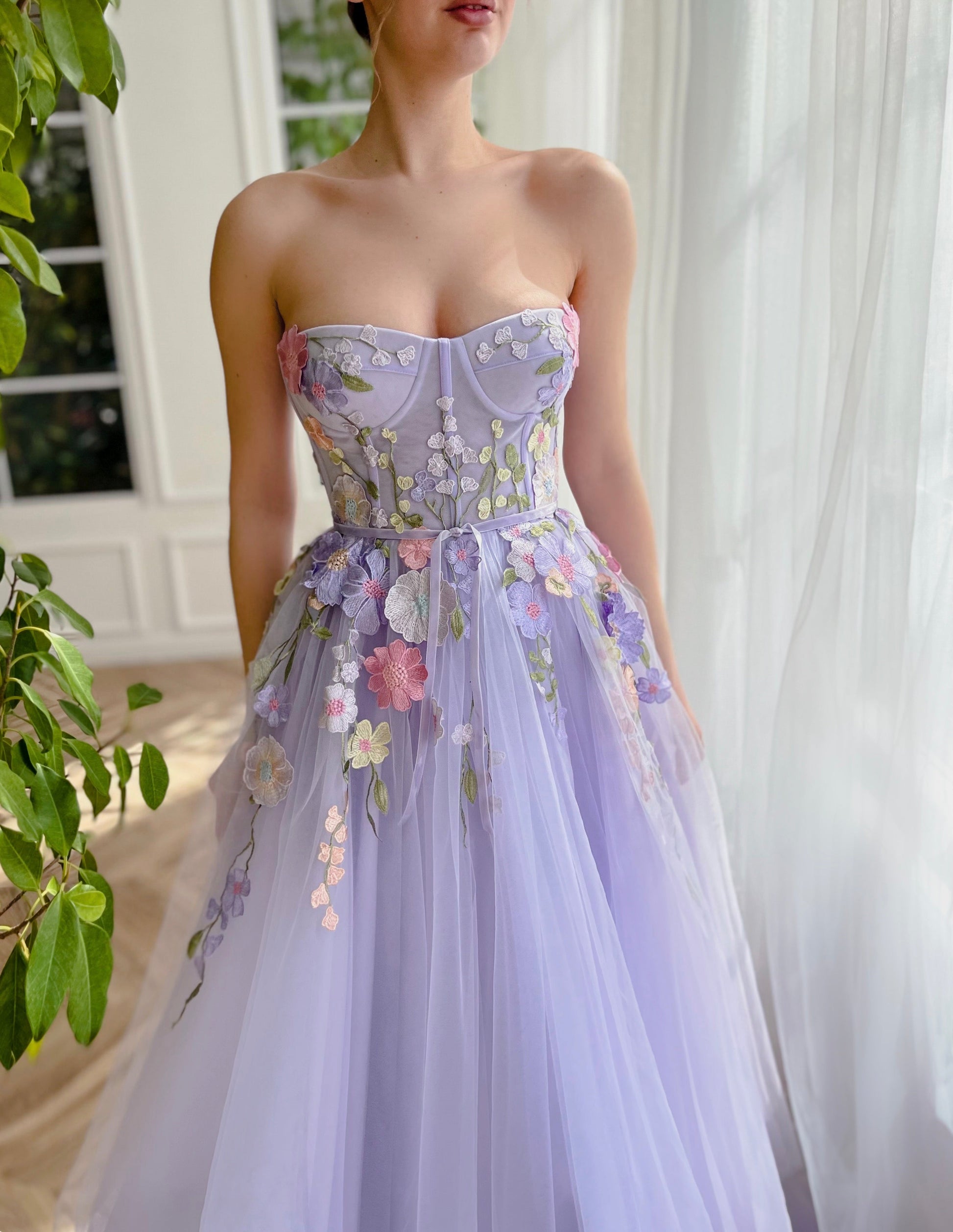 Vestidos de fiesta de tul con flores en línea A/corte princesa y escote corazón, vestido hasta el suelo con apliques florales