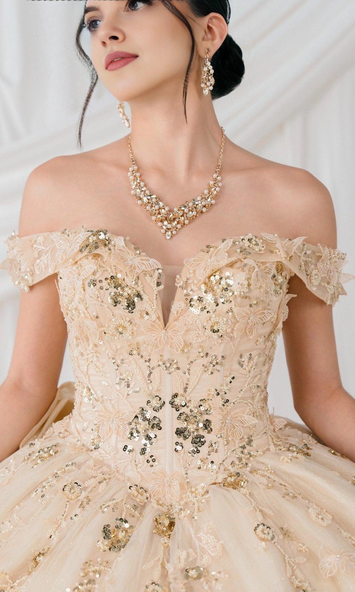 Striking Ball Gown Off‑The‑Shoulder Short Sleeve Corset Back Train Length Floral Quinceanera Dress