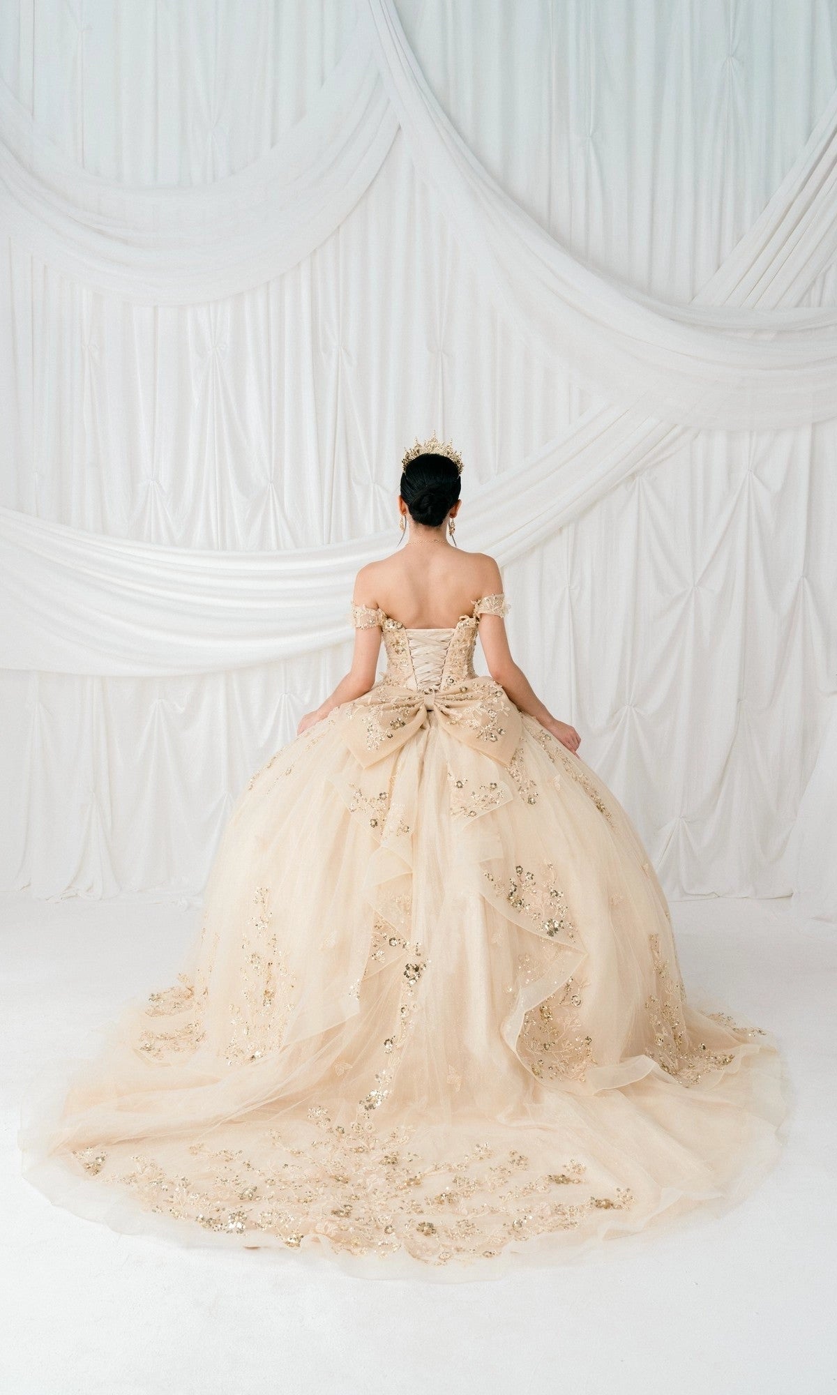 Striking Ball Gown Off‑The‑Shoulder Short Sleeve Corset Back Train Length Floral Quinceanera Dress