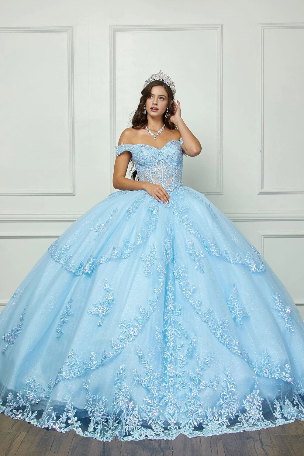 Elegant Ball Gown Sweetheart Off‑Shoulder Corset Back Court Train Quinceanera Dress