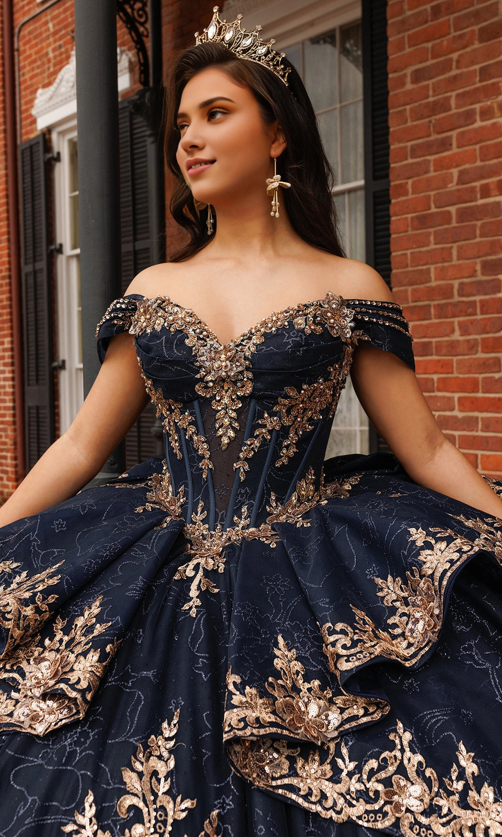 Luxury Ball Gown Off‑Shoulder Short Sleeve Lace‑Up Back Sweep Train Quinceanera Dress