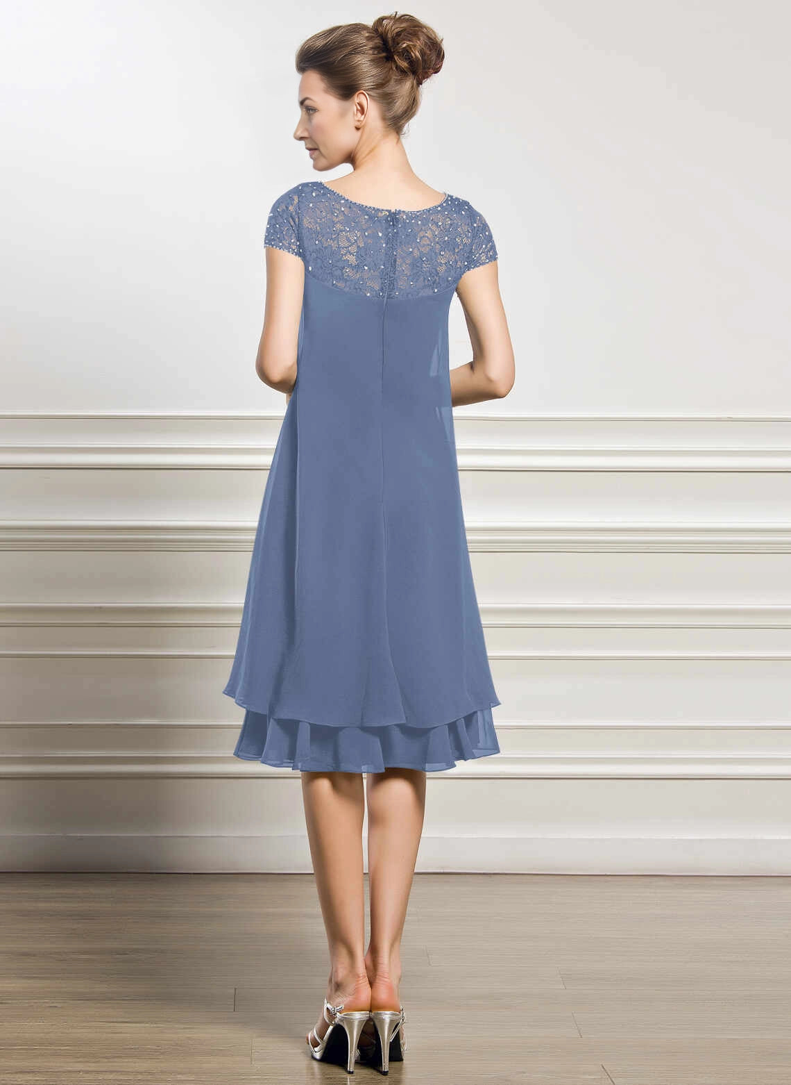Loose Shift Bateau‑Neck Cap‑Sleeve Illusion‑Back Knee‑Length Mother Of The Bride Dress