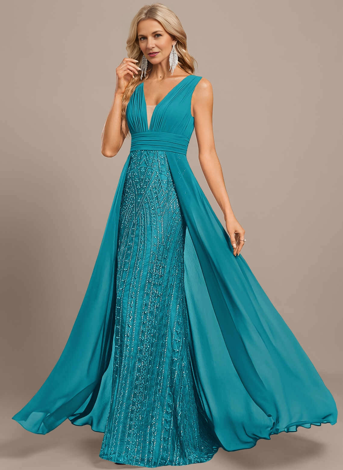 Elegant A‑Line V‑Neck Sleeveless Lace Back Long Mother Of The Bride Dress