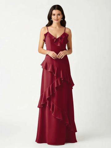 Vestido largo de dama de honor de chifón con cuello de pico, tirantes finos y volantes asimétricos