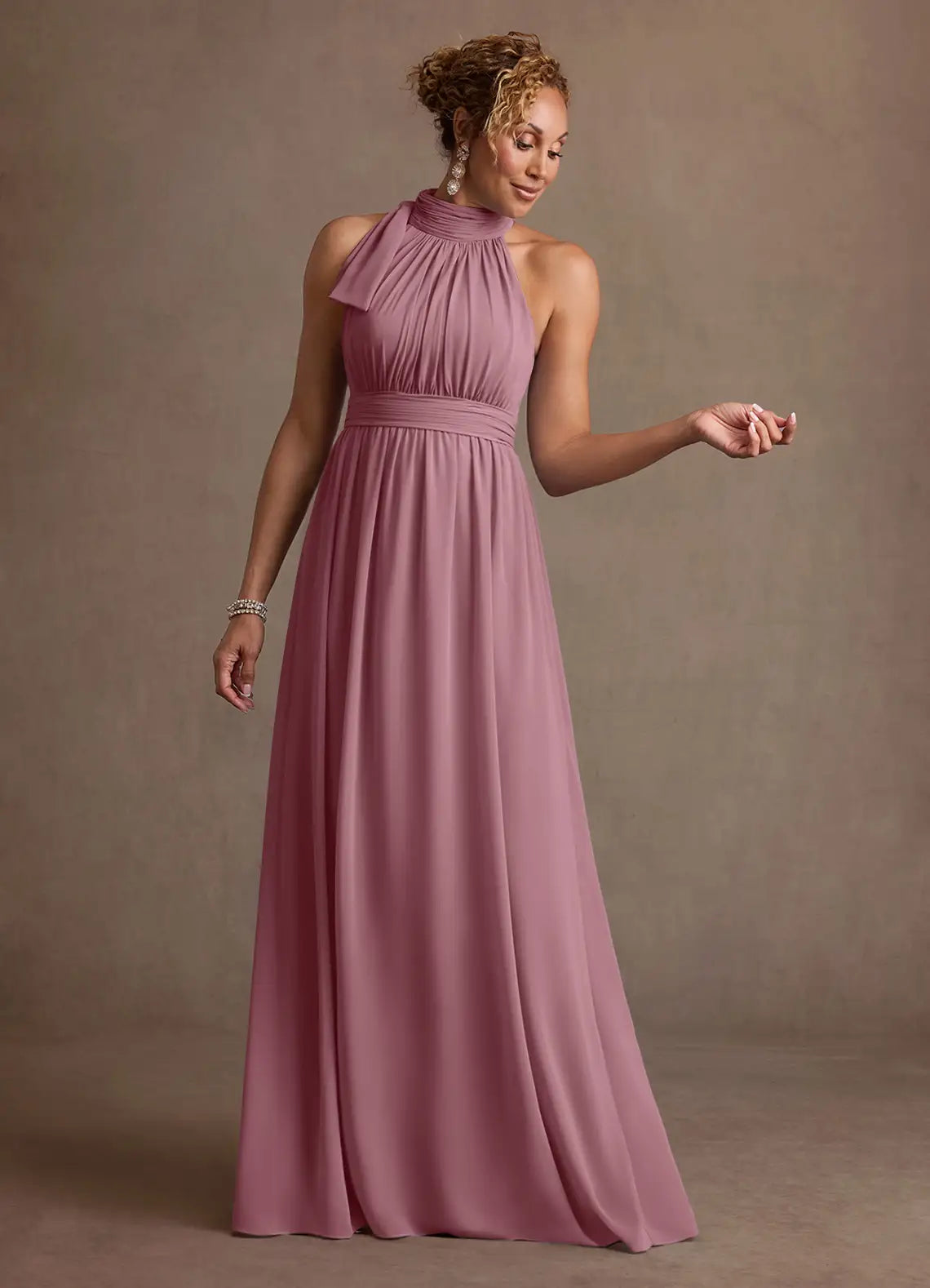Sophisticated A-line Halter-neck Sleeveless Chiffon Floor-length Ruched-bodice Bow-neck Evening Gown