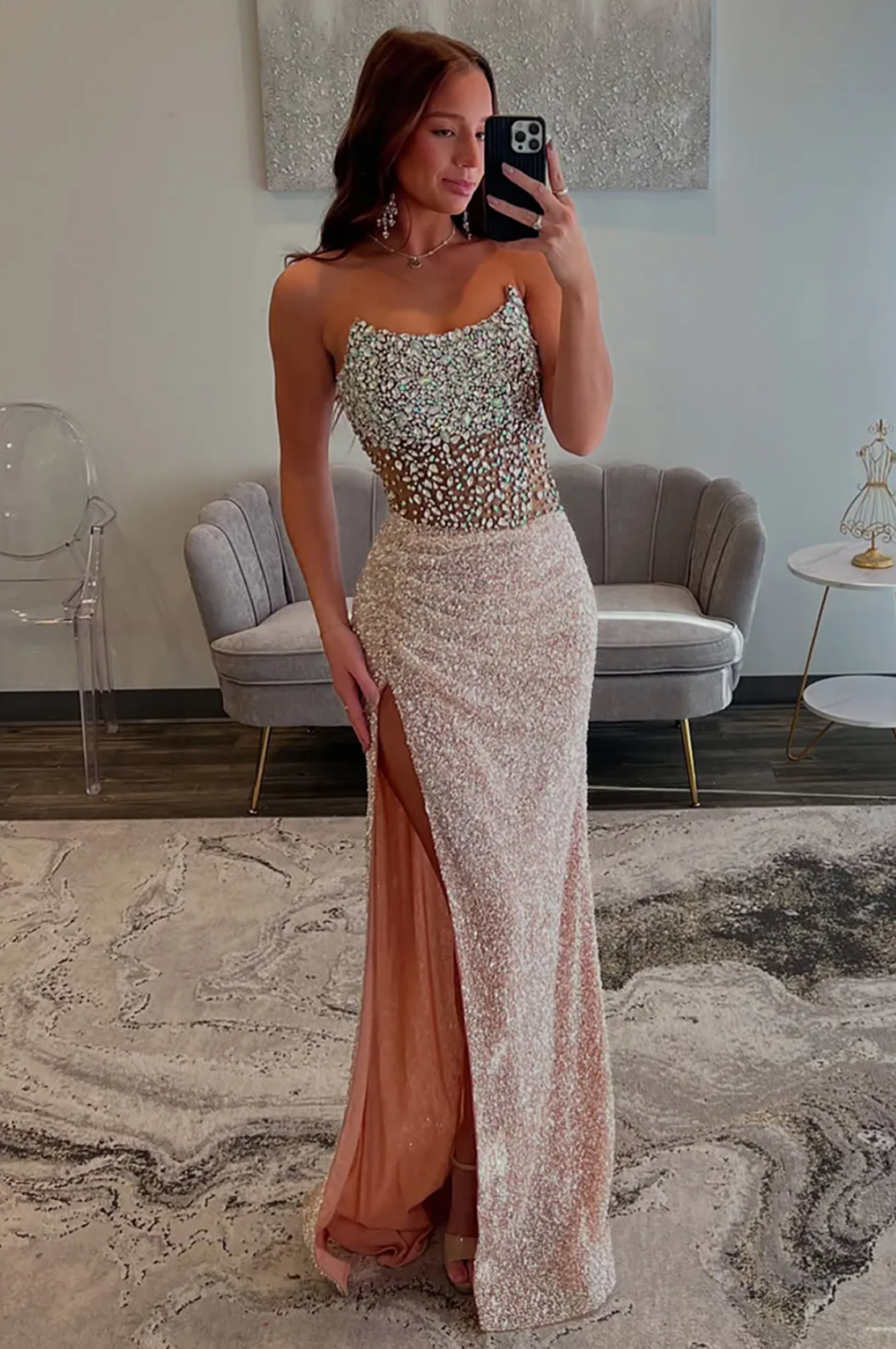 Vestido de Noche Formal de Corsé con Lentejuelas, Abalorios, Corte Sirena, sin Tirantes y Abertura Alta