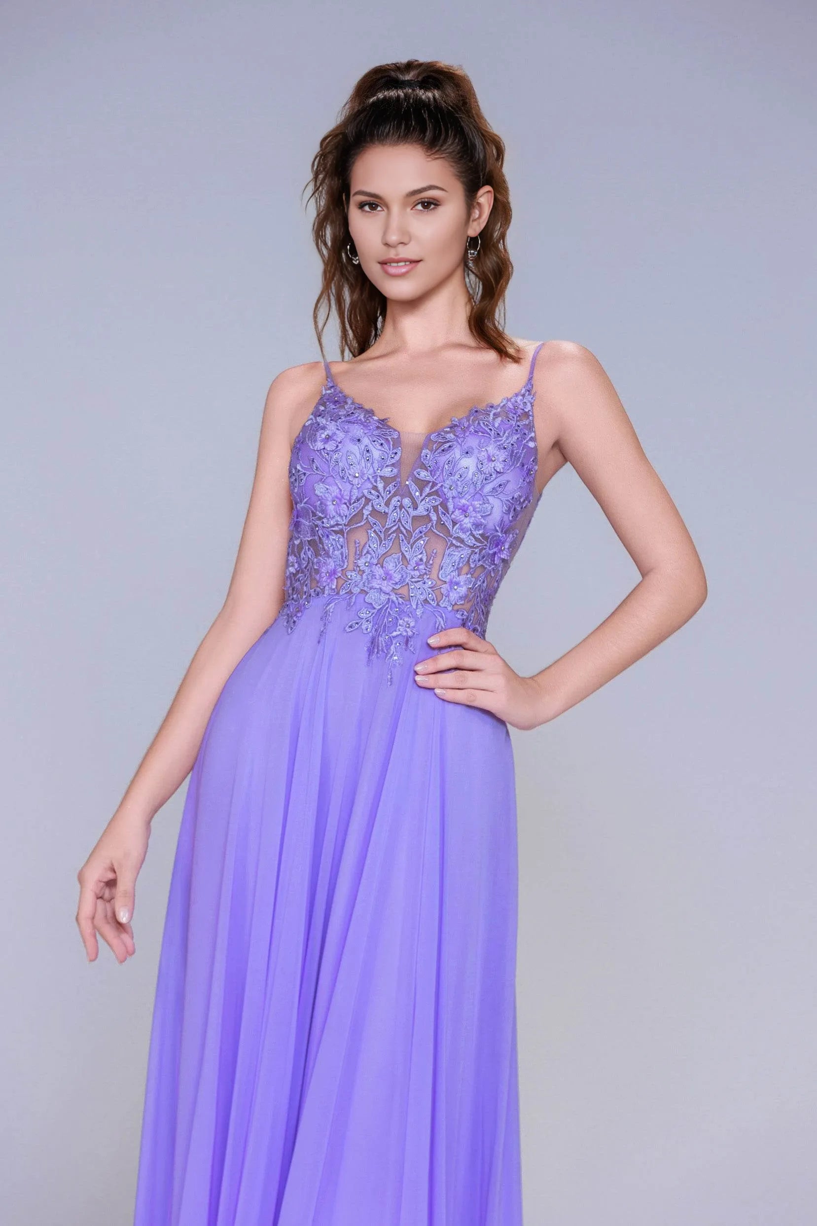 Graceful A-Line V-Neck Spaghetti Strap Chiffon Appliqué Open Back Evening Prom Gown