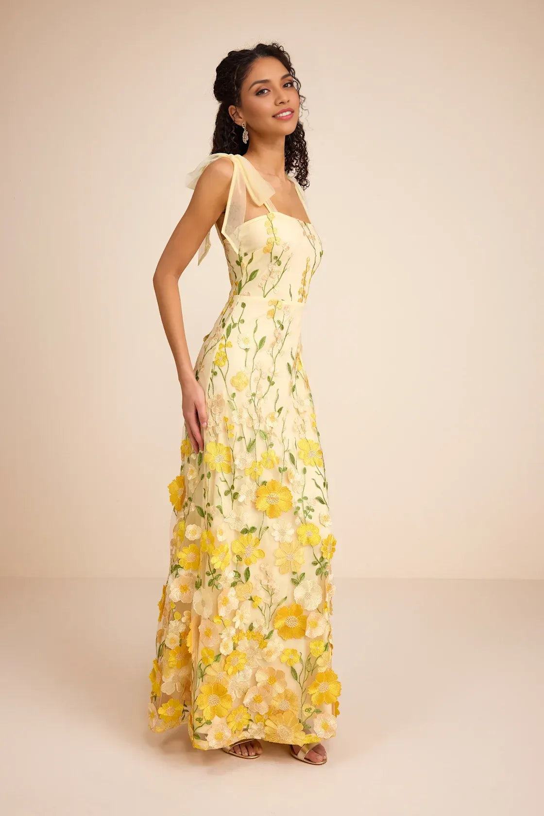 Romantic A-Line Square-Neck Sleeveless Mesh Floral Applique Cocktail Dress Tie-Strap Wedding Guest Dress