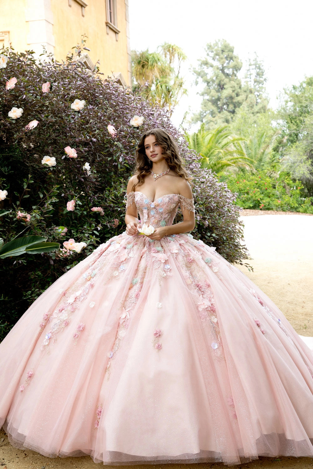 Dreamy Ball Gown Sweetheart Off‑Shoulder Corset Back Chapel Train Quinceanera Dress