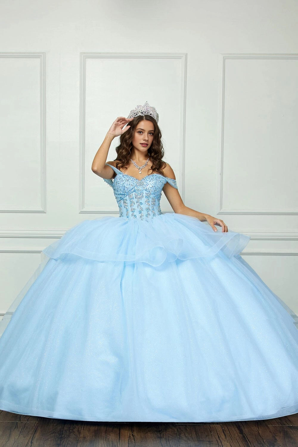 Fairy‑tale Ball Gown Sweetheart Off‑Shoulder Corset Back Chapel Train Quinceanera Dress