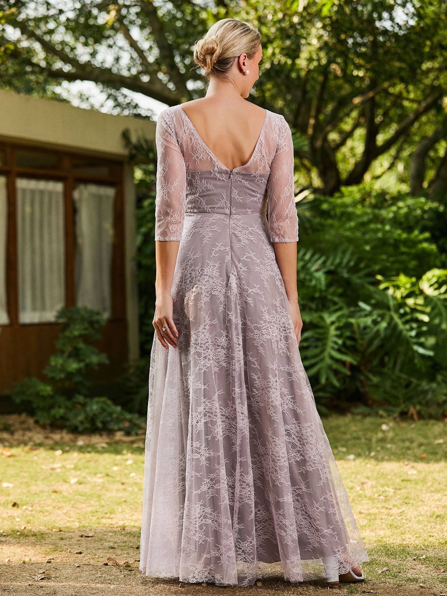 Elegant Dusty Lilac Lace Mother of the Bride Dress - 3/4 Sleeve A-Line Formal Evening Gown