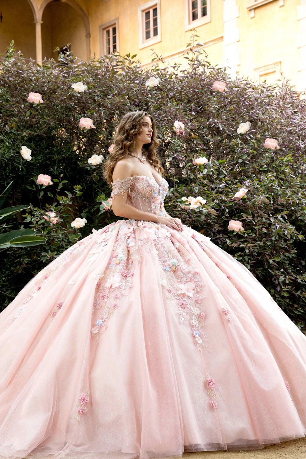 Dreamy Ball Gown Sweetheart Off‑Shoulder Corset Back Chapel Train Quinceanera Dress