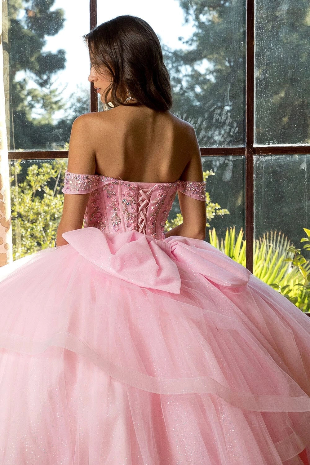 Fairy‑tale Ball Gown Sweetheart Off‑Shoulder Corset Back Chapel Train Quinceanera Dress