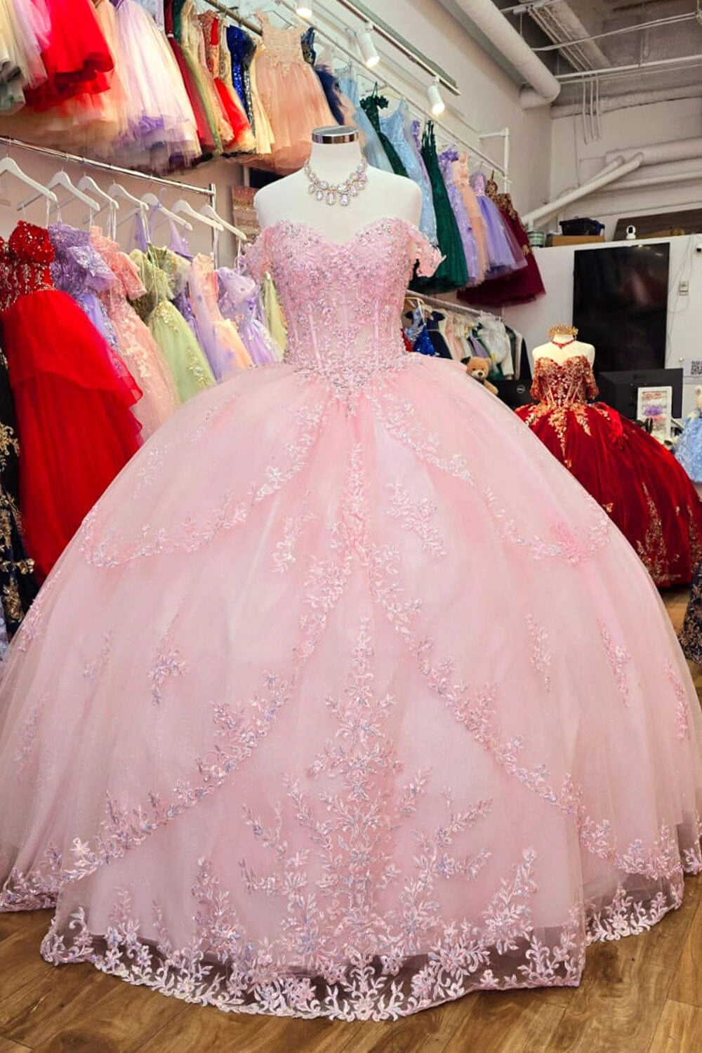 Elegant Ball Gown Sweetheart Off‑Shoulder Corset Back Court Train Quinceanera Dress