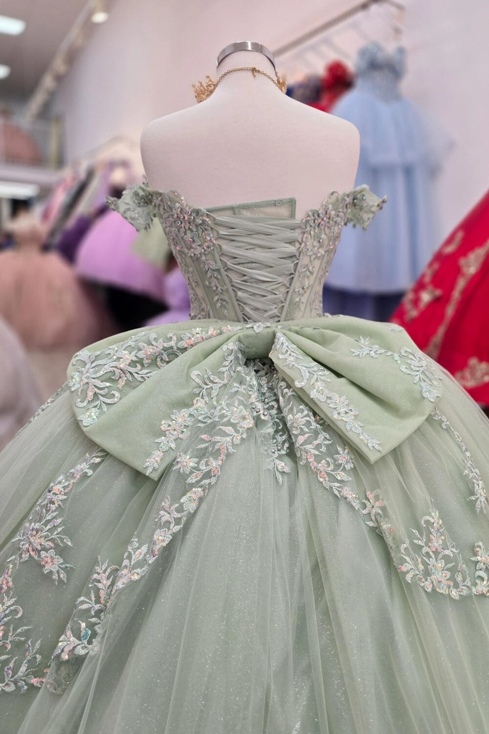 Elegant Ball Gown Sweetheart Off‑Shoulder Corset Back Court Train Quinceanera Dress
