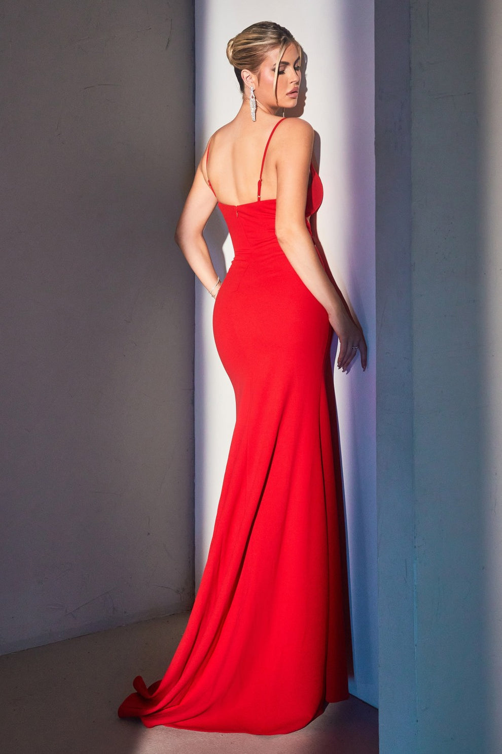 Vestido Sirena Rojo de Jersey Tirantes Delgados Escote Corazón Cut-Out en la Cintura Abertura Alta Formal para Fiesta de Graduación y Dama de Honor