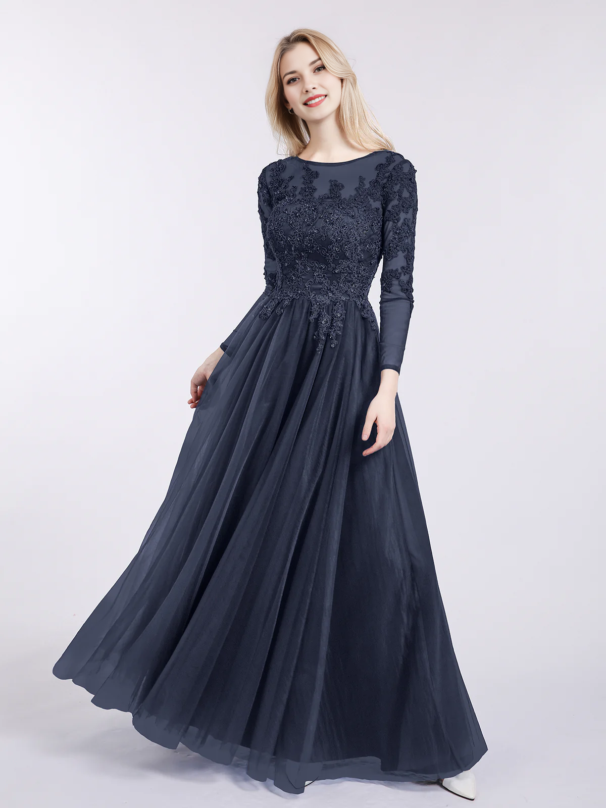 Round Neck Long Sleeve Lace Appliqué Tulle A-Line Floor-Length Bridesmaid Evening Dress