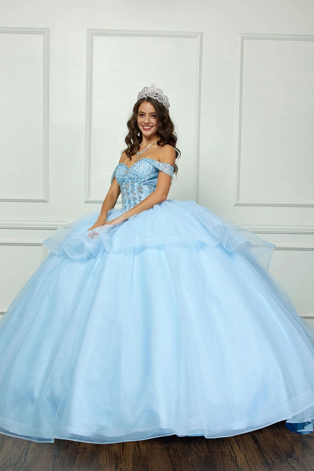 Fairy‑tale Ball Gown Sweetheart Off‑Shoulder Corset Back Chapel Train Quinceanera Dress