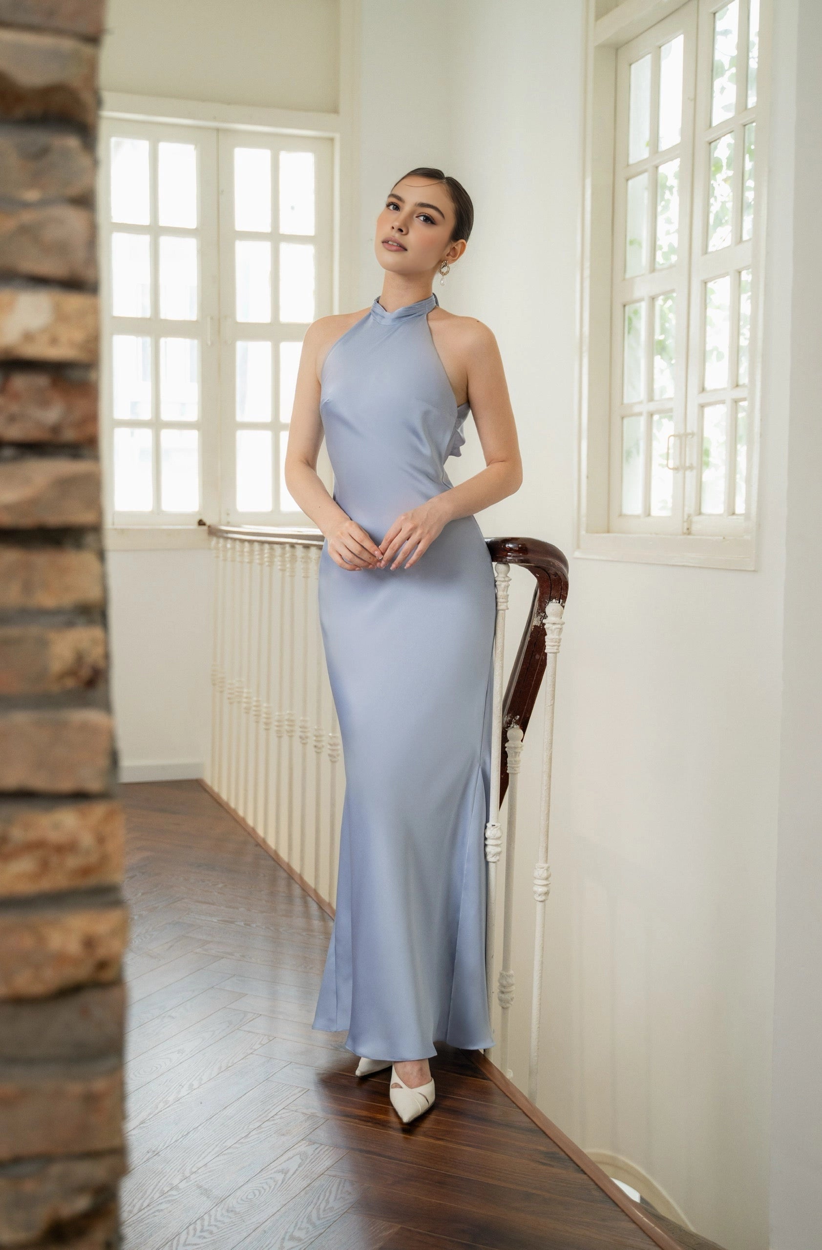 Rich Green Satin Mermaid Halter Sleeveless Draped Open‑Back Floor‑Length Prom Dress