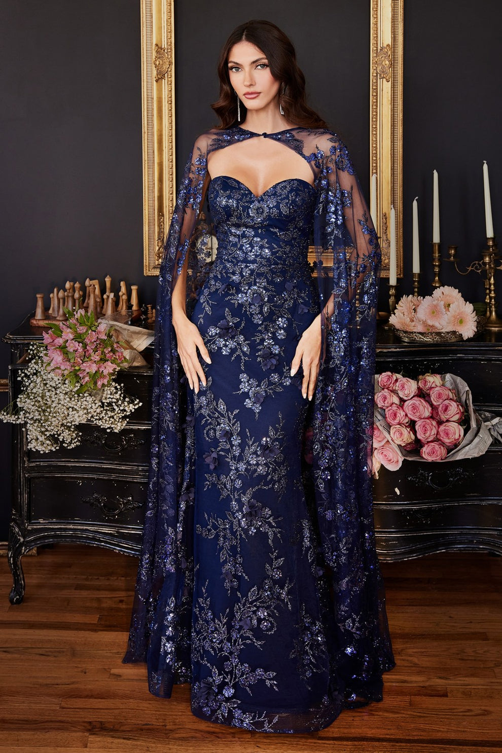 Vestido de sirena de satén con escote corazón, apliques florales 3D, capa transparente superpuesta, vestido formal para fiesta de graduación e invitada de boda