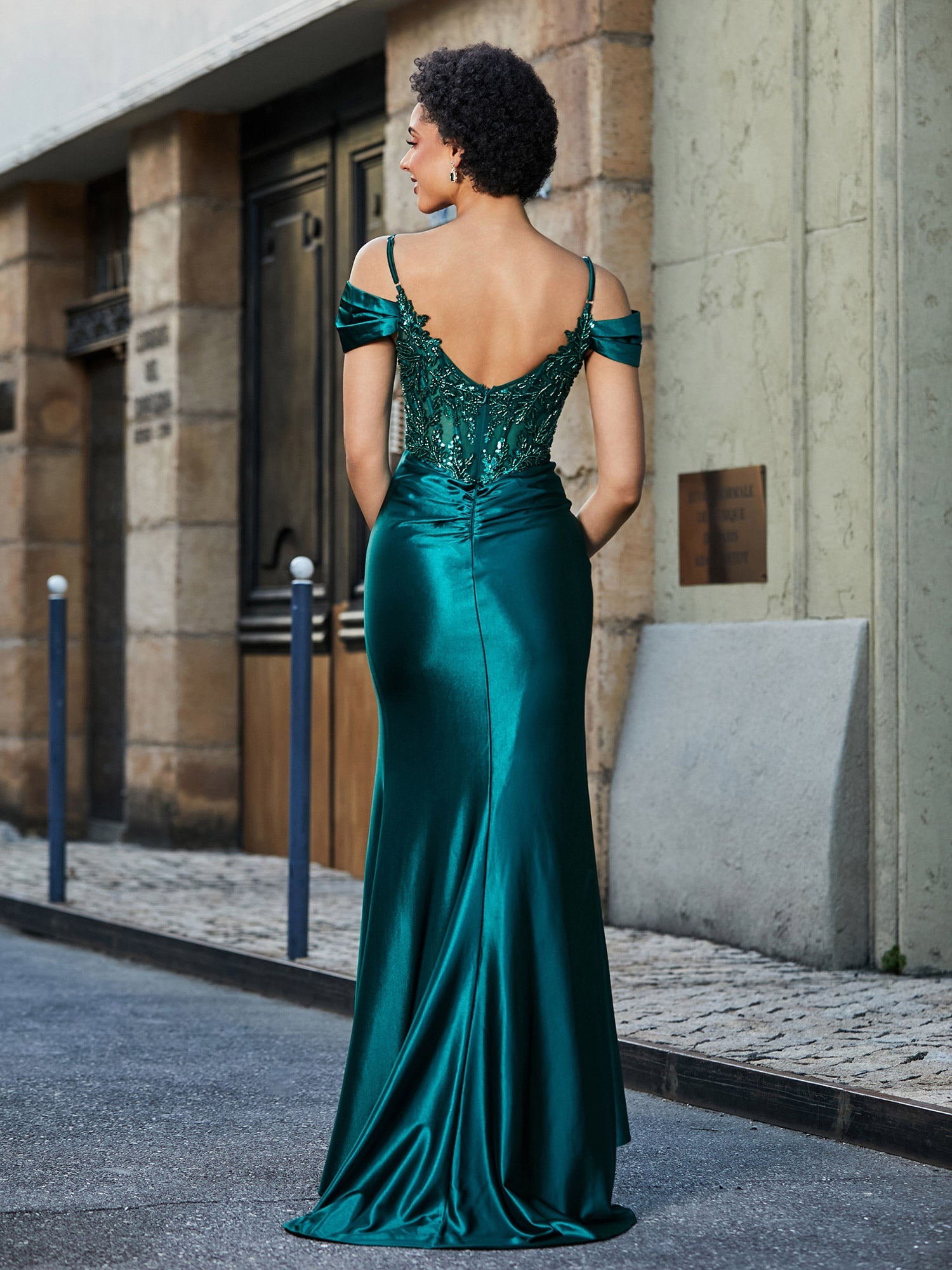 Luxury Satin Evening Gown Off-the-Shoulder with Beaded Corset Bodice and High Thigh Slit Formal Dress for Gala & Wedding Reception