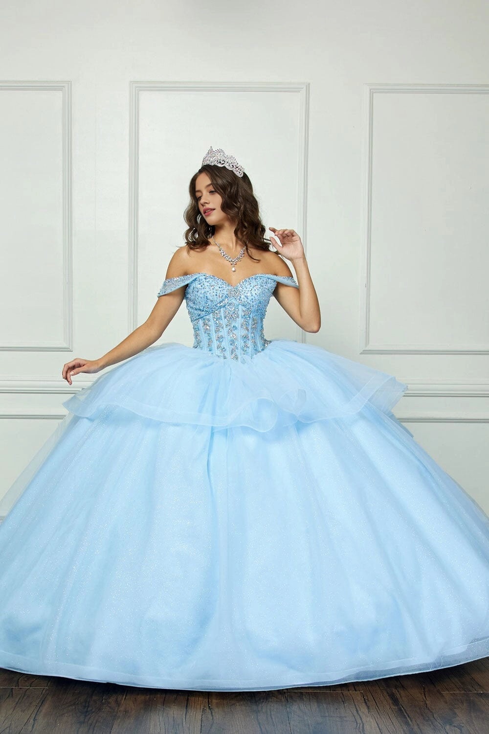 Fairy‑tale Ball Gown Sweetheart Off‑Shoulder Corset Back Chapel Train Quinceanera Dress