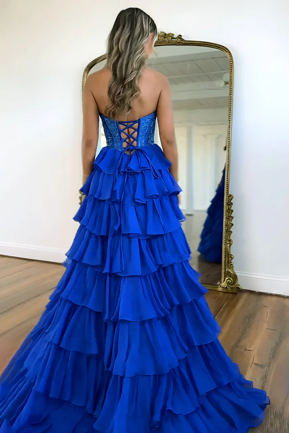 Vestido de fiesta de gasa con corpiño fruncido y escote palabra de honor línea A con pedrería