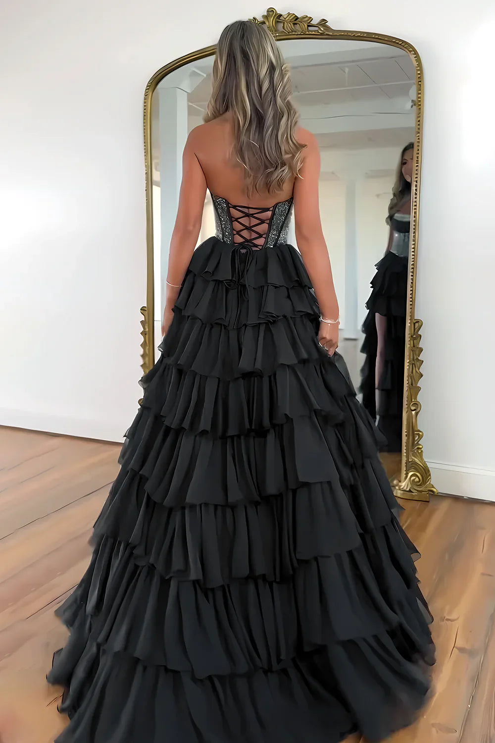 Vestido de fiesta de gasa con corpiño fruncido y escote palabra de honor línea A con pedrería
