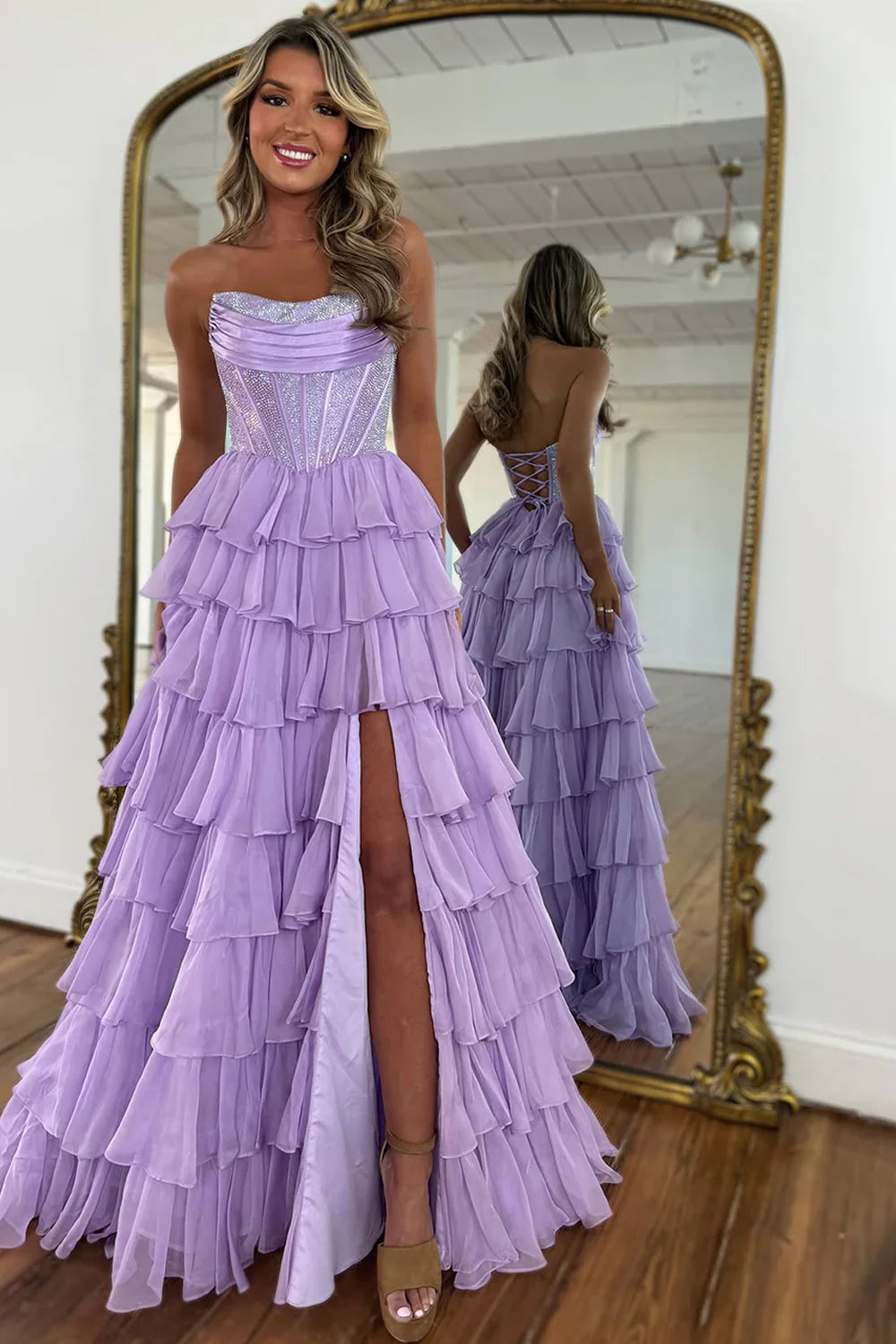 Vestido de fiesta de gasa con corpiño fruncido y escote palabra de honor línea A con pedrería