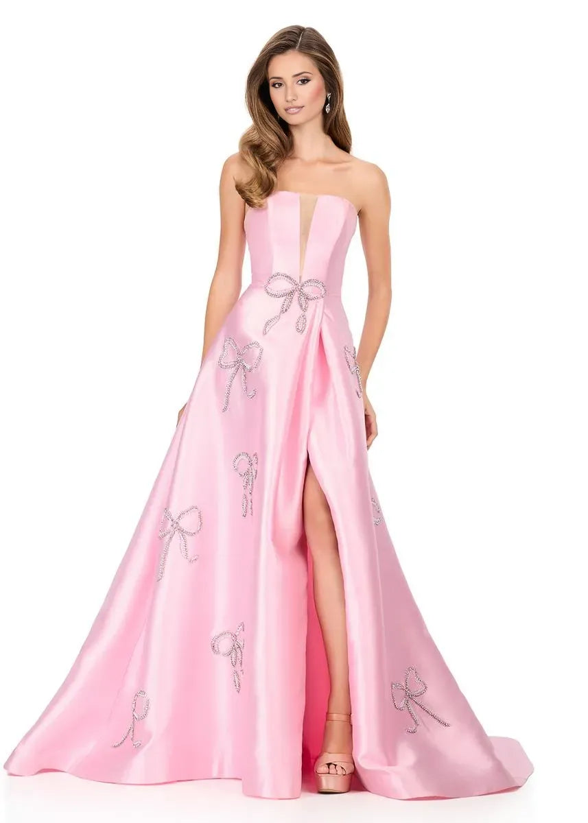 Elegante Vestido de Fiesta Largo con Abalorios y Lazo de Satén sin Tirantes Corte Princesa con Falda Acampanada