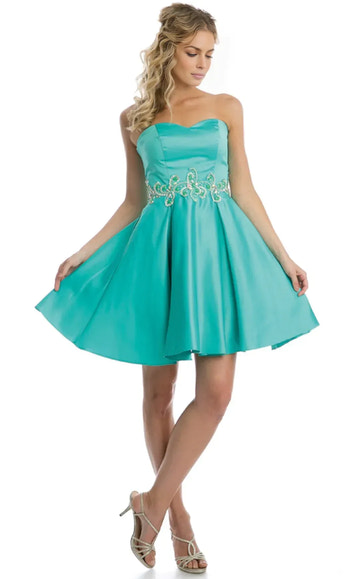 A-Line Strapless Sweetheart Neck Sleeveless Satin Short Homecoming Dress